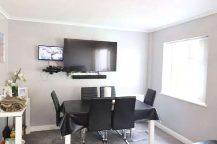 Nelson Close, High Wycombe, Image 5