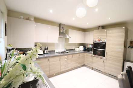 Jumelle Mews, High Wycombe, Image 3