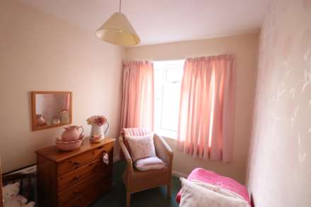 Deeds Grove, High Wycombe, Image 9