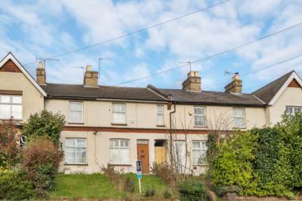 3 Bedroom Terrace, London Road