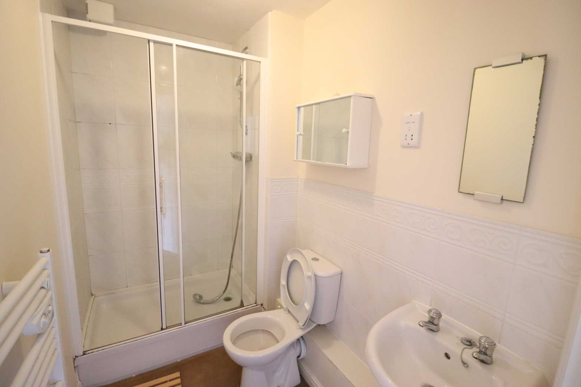 Hawkes Close, Slough, Image 8
