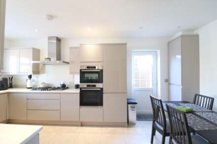 Property For Rent Frances Dove Close, High Wycombe