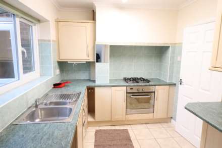 Deeds Grove, High Wycombe, Image 2
