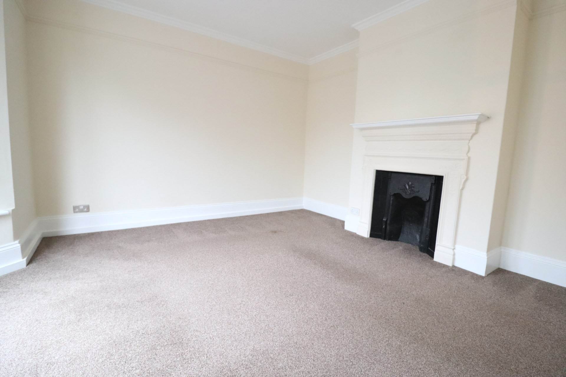 Amersham Road, High Wycombe, Image 10