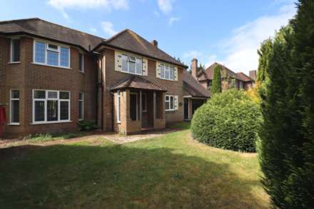 School Close, High Wycombe, Image 1