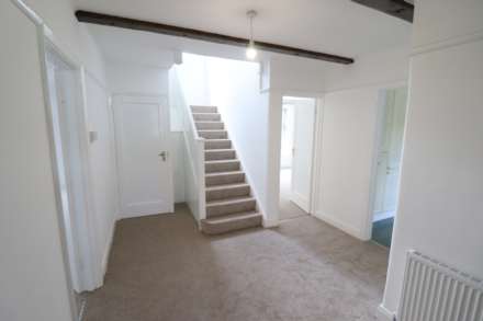 School Close, High Wycombe, Image 12