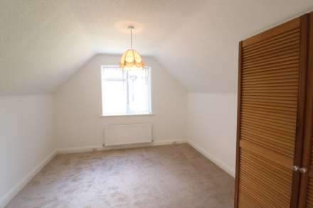 School Close, High Wycombe, Image 15