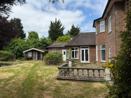School Close, High Wycombe, Image 19