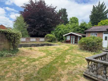School Close, High Wycombe, Image 21