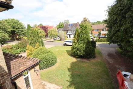 School Close, High Wycombe, Image 4