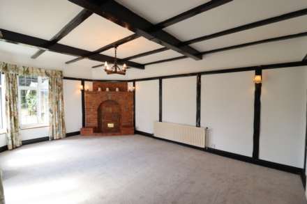 School Close, High Wycombe, Image 8