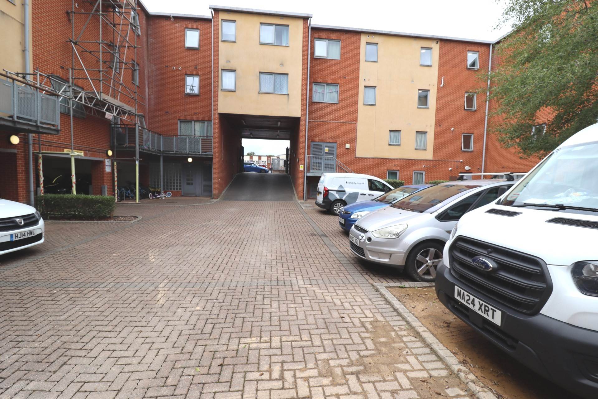 Guildmaster Court, Desborough Road, Image 7