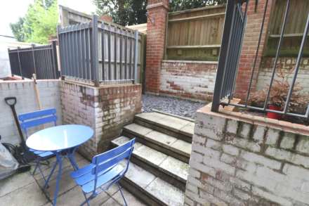 Guildmaster Court, Desborough Road, Image 6