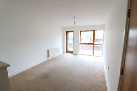 Lindsay Court, Lindsay Avenue, Image 2