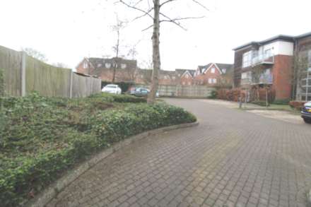 Lindsay Court, Lindsay Avenue, Image 8