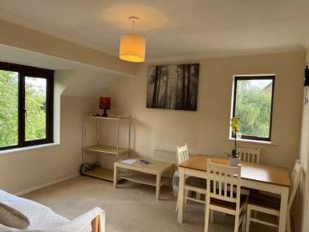 Windrush Court, High Wycombe, Image 3