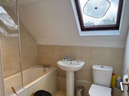 Windrush Court, High Wycombe, Image 9