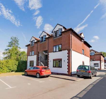 Willow Court, Bassetsbury Lane
