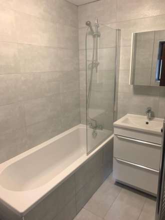 Willow Court, Bassetsbury Lane, Image 5