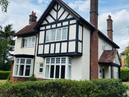 Oakengrove House, High Wycombe, Image 2