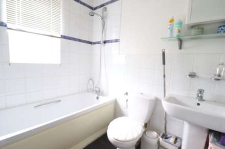 Westgate Court, Gomm Road, Image 5