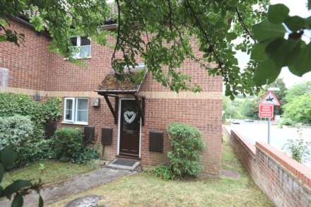 Westgate Court, Gomm Road, Image 6