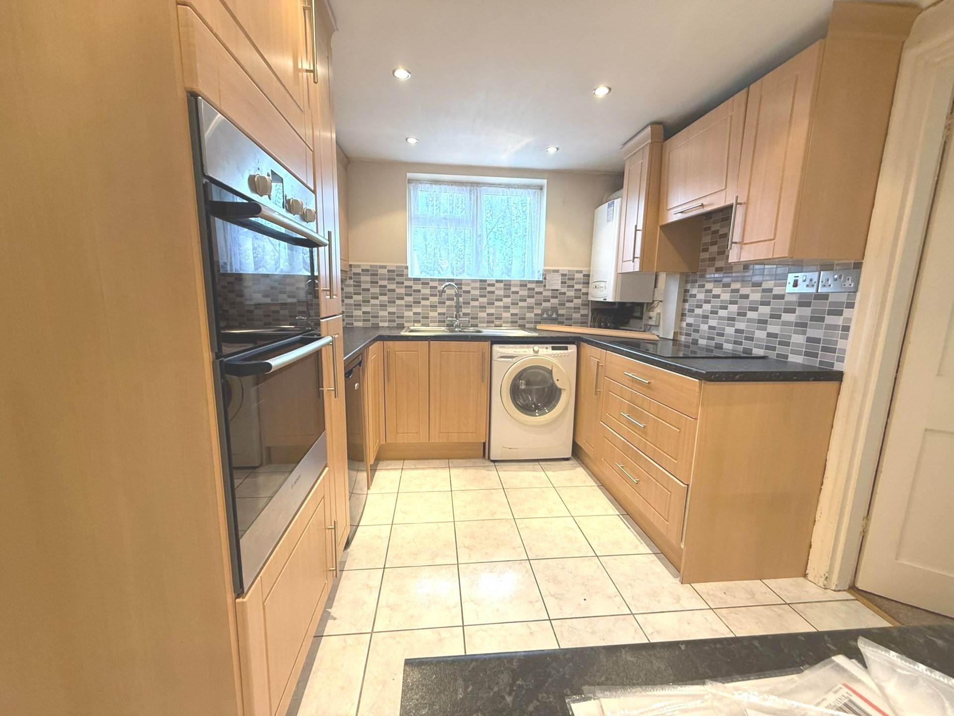Stoke Poges Lane, Slough, Image 1