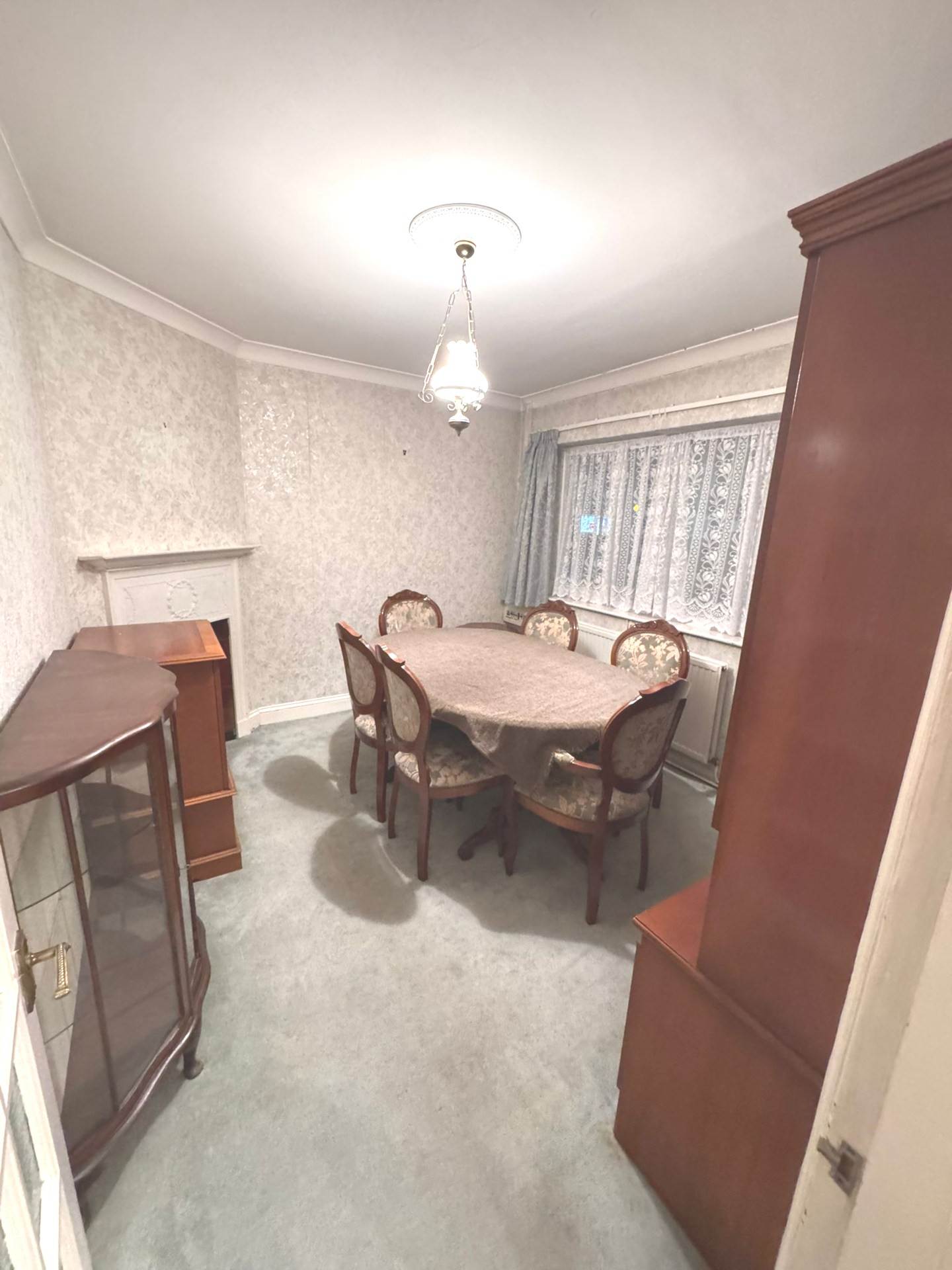 Stoke Poges Lane, Slough, Image 6