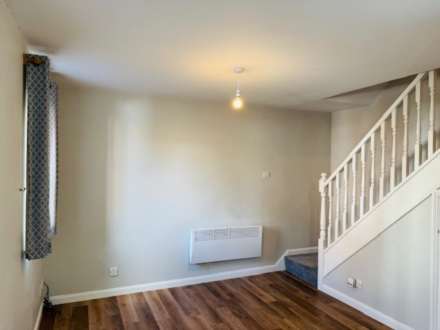 Falcon Rise, Downley, Image 3