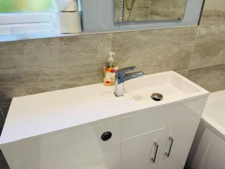 Falcon Rise, Downley, Image 5