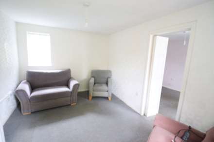 Raylen, Highfield Avenue, Image 4