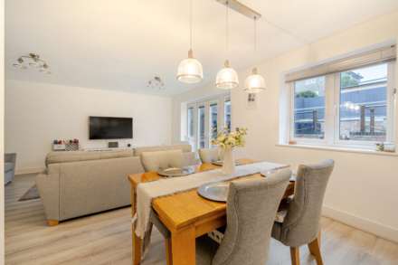 Windrush Court, High Wycombe, Image 12