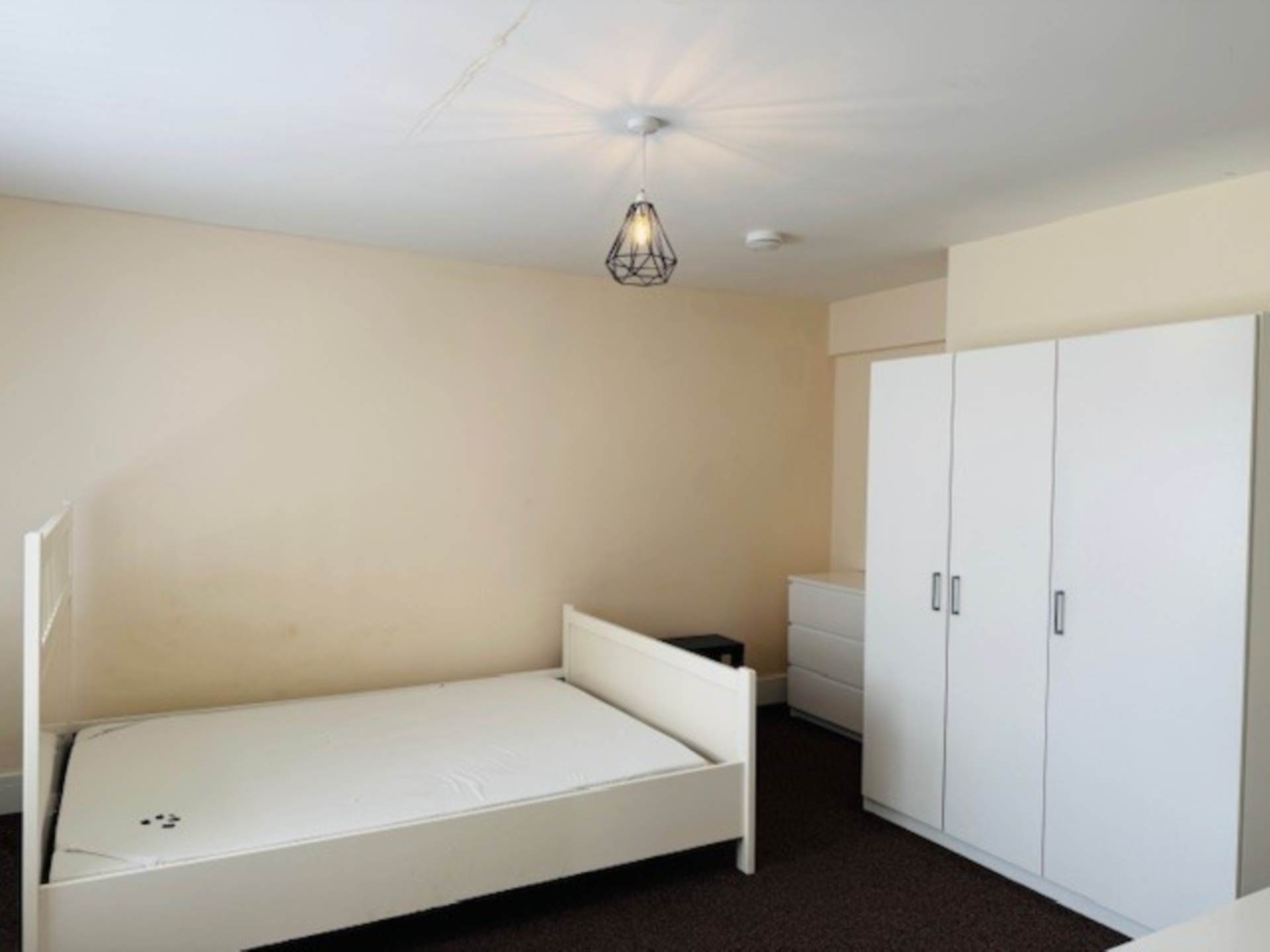 Chairborough Road, High Wycombe, Image 4