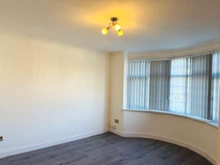 Chairborough Road, High Wycombe, Image 3