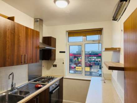 Property For Rent Cressex Parade, High Wycombe