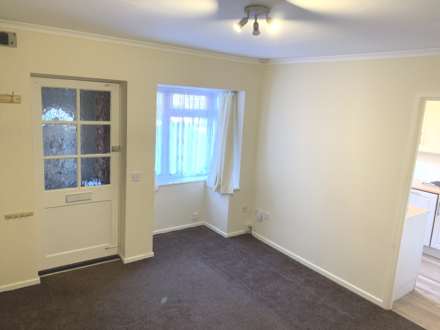 Bevelwood Gardens, High Wycombe, Image 4