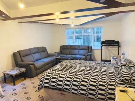 Booker Hill Road, High Wycombe, Image 3