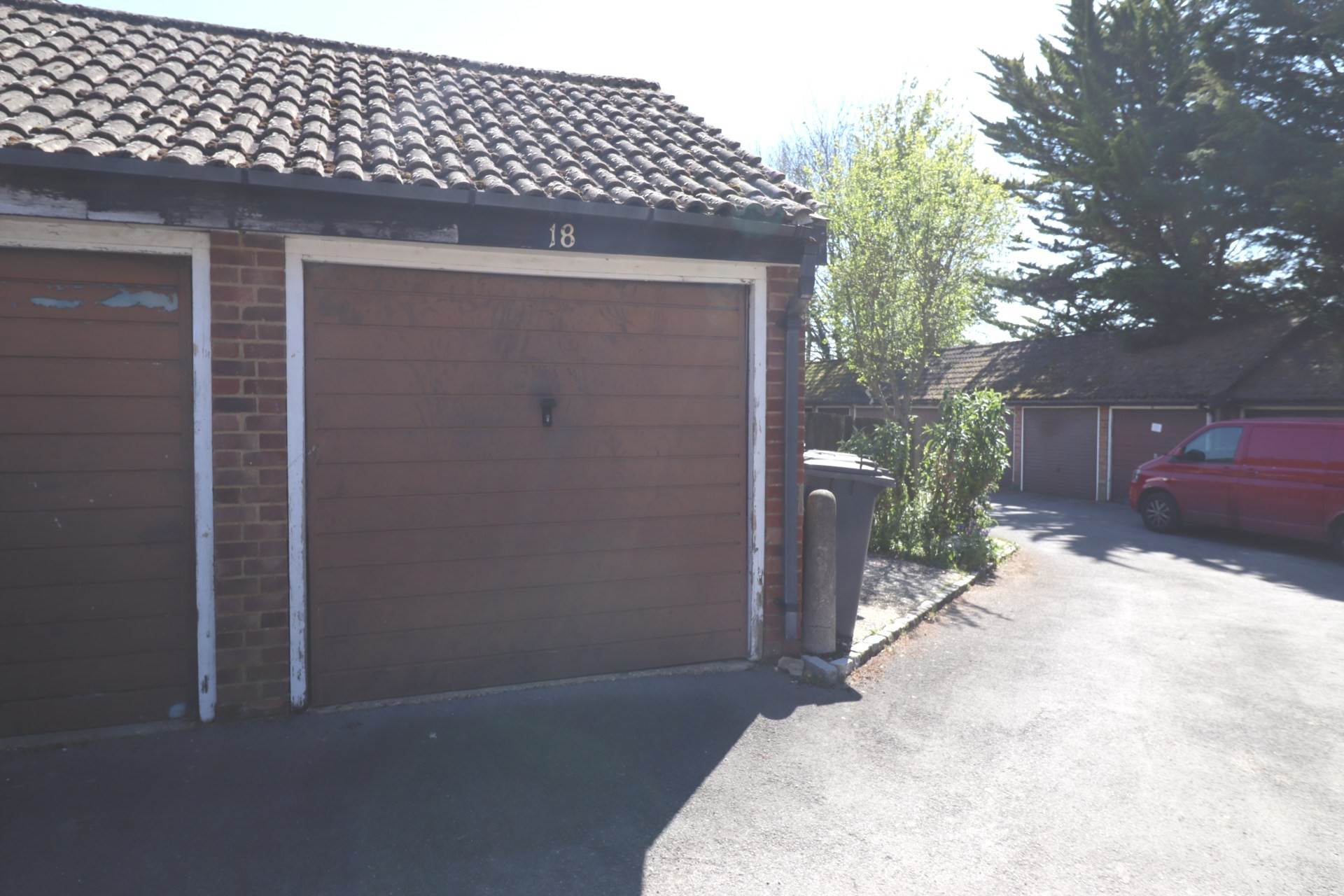 Denewood, High Wycombe, Image 8