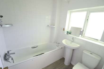 Denewood, High Wycombe, Image 6