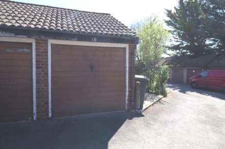 Denewood, High Wycombe, Image 8
