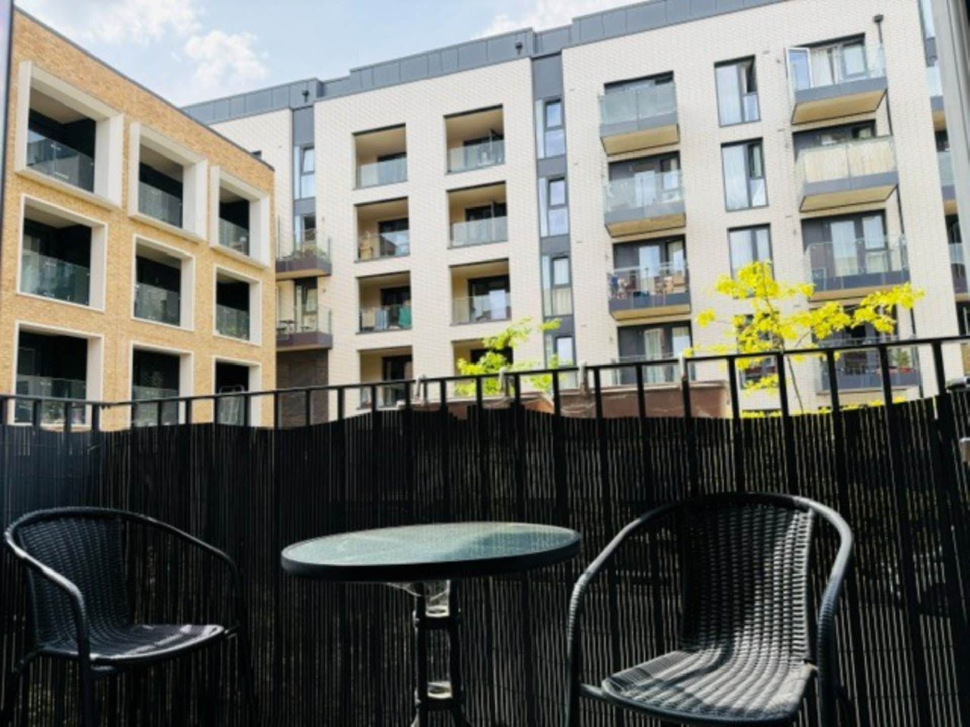 Newland Gate, Lilys Walk, High Wycombe, Image 1