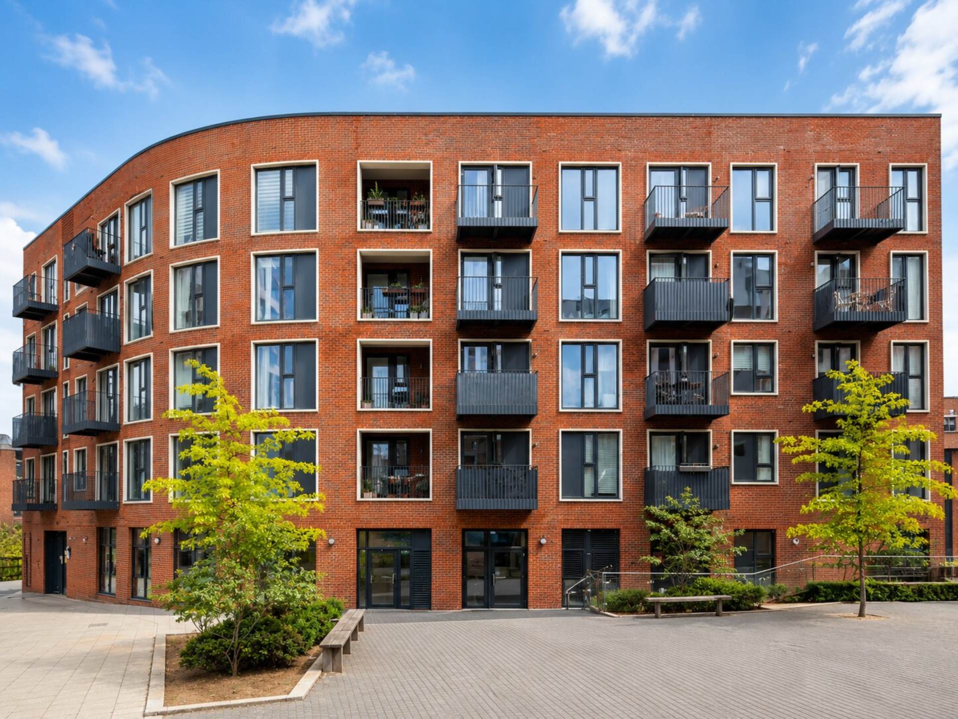 Newland Gate, Lilys Walk, High Wycombe, Image 2