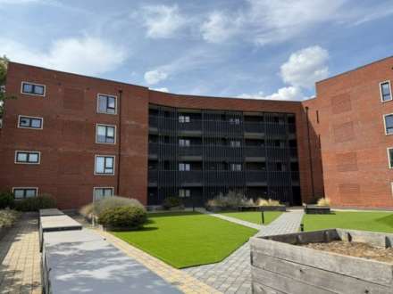 Newland Gate, Lilys Walk, High Wycombe, Image 3