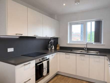 Newland Gate, Lilys Walk, High Wycombe, Image 5