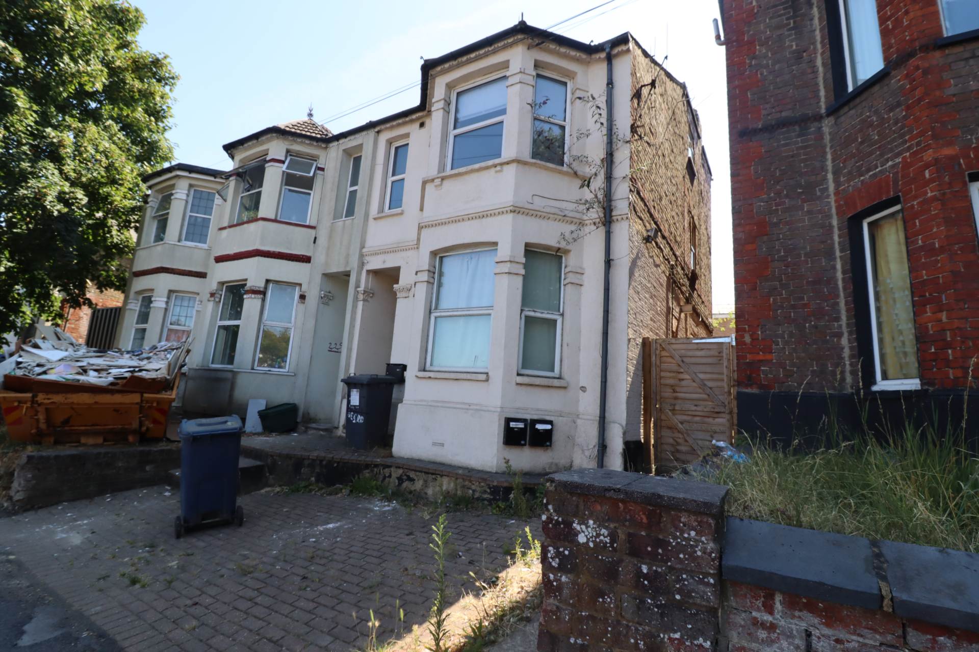 Desborough Road, Image 1