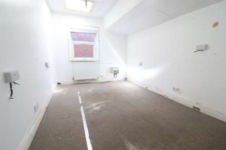 Desborough Road, Image 10