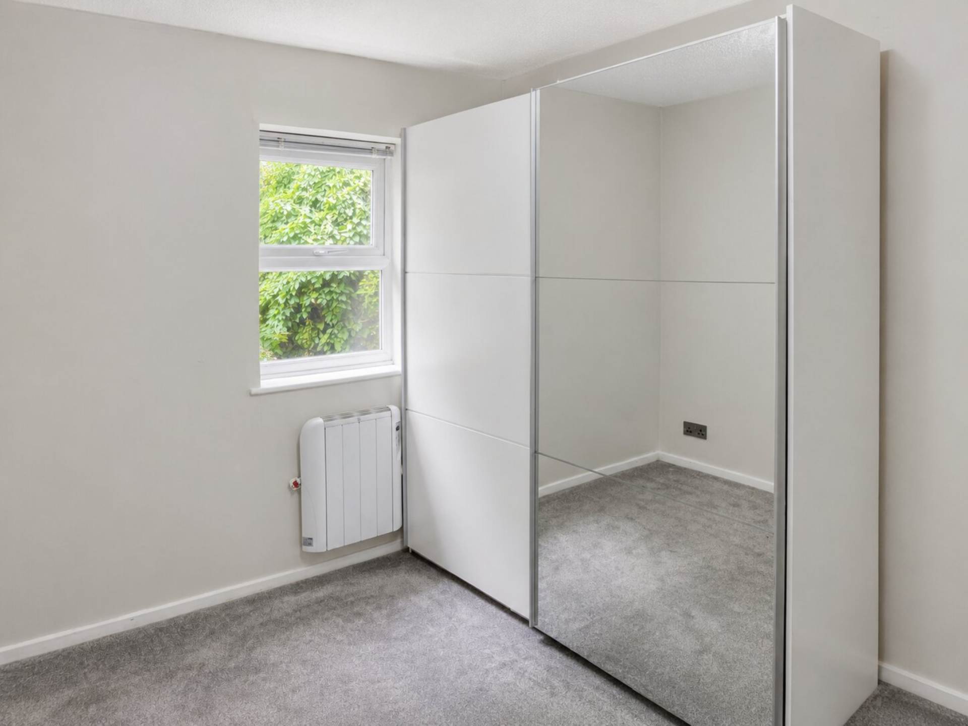 Lower Furney Close, High Wycombe, Image 4