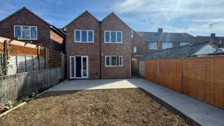 Meadowcroft, Aylesbury, Image 12