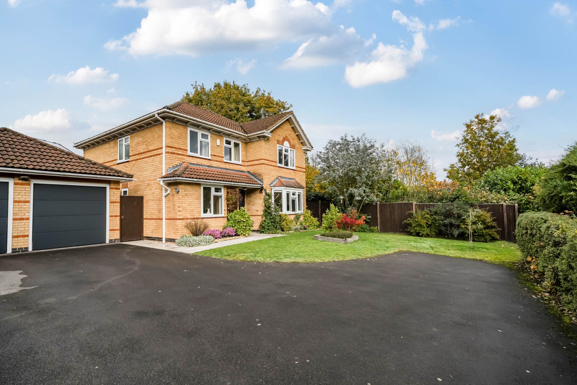Vicarage Wood Way, Tilehurst, Image 3