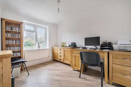 Vicarage Wood Way, Tilehurst, Image 5